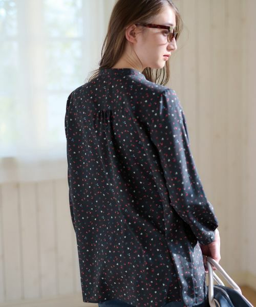 CARA O CRUZ / キャラ・オ・クルス シャツ・ブラウス | 洗える小花柄プルオーバーブラウス【CoC by CARA O CRUZ】 | 詳細8