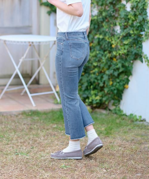 CARA O CRUZ / キャラ・オ・クルス その他パンツ | 洗える 裾断ち切りクロップドデニム | 詳細8