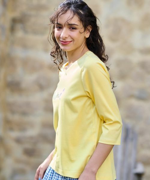 CARA O CRUZ/キャラ・オ・クルス 洗える スパンコール刺繍Tシャツ【接触冷感】 レモンイエロー系 9(M)