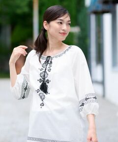 CARAO CRUZ 刺繍Tシャツ　白 プリント刺繍Tシャツ【35th】 | CARA O CRUZ (Women