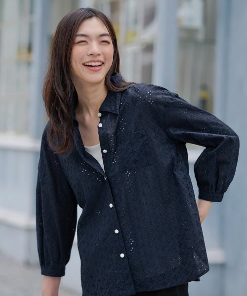 CARA O CRUZ / キャラ・オ・クルス シャツ・ブラウス | アイレット刺繍ブラウス(ネイビー)