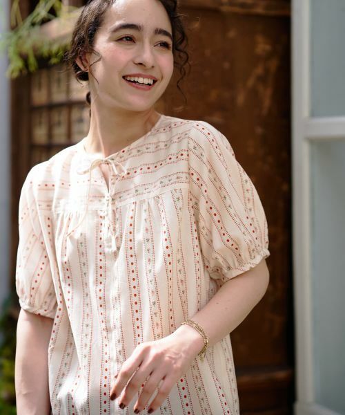 CARA O CRUZ / キャラ・オ・クルス シャツ・ブラウス | ドットと花柄のタイブラウス【DEVEAUX】 | 詳細4