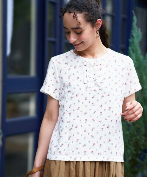 CARA O CRUZ / キャラ・オ・クルス カットソー | 小花柄フリルカットソー | 詳細1