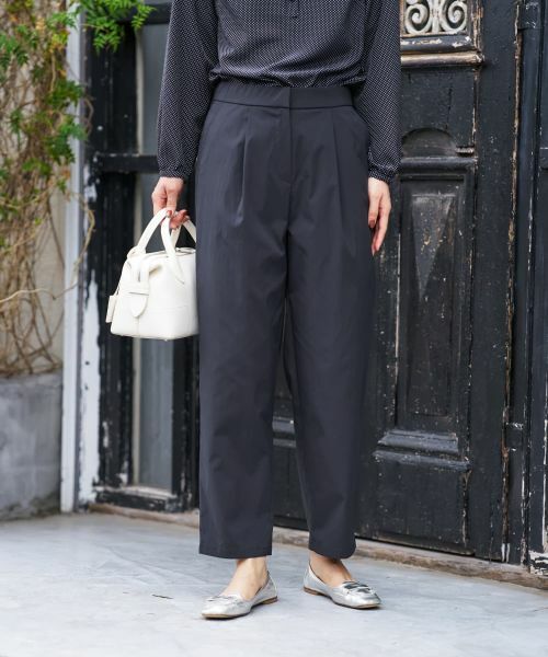 CARA O CRUZ / キャラ・オ・クルス その他パンツ | タックパンツ【CoC by CARA O CRUZ】 | 詳細1