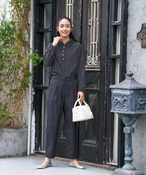 CARA O CRUZ / キャラ・オ・クルス その他パンツ | タックパンツ【CoC by CARA O CRUZ】 | 詳細11