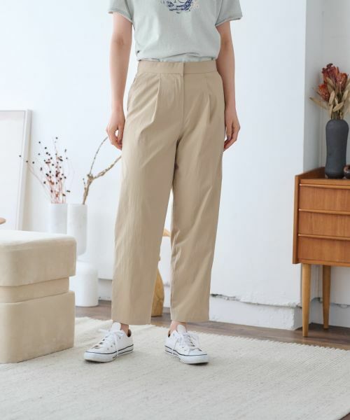 CARA O CRUZ/キャラ・オ・クルス タックパンツ【CoC by CARA O CRUZ】 キャメル 7(S)