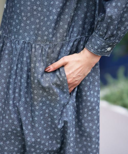 CARA O CRUZ / キャラ・オ・クルス ドレス | 小花柄インディゴデニムのワンピース | 詳細13