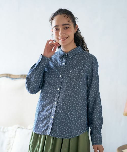 CARA O CRUZ / キャラ・オ・クルス シャツ・ブラウス | 小花柄インディゴデニムシャツ | 詳細6