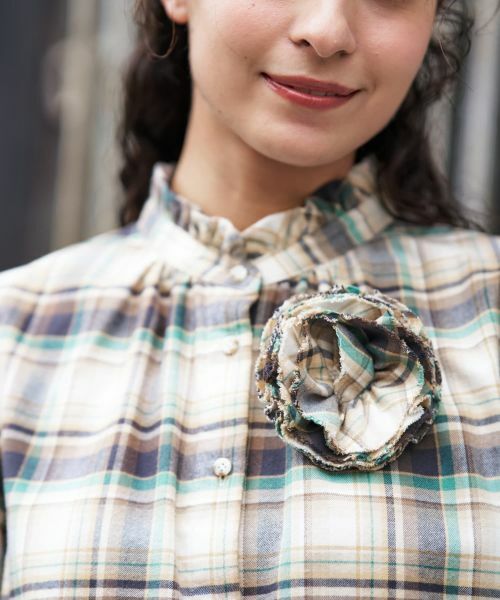 CARA O CRUZ / キャラ・オ・クルス シャツ・ブラウス | コサージュ付チェックシャツ【SOMELOS】【35th】 | 詳細12