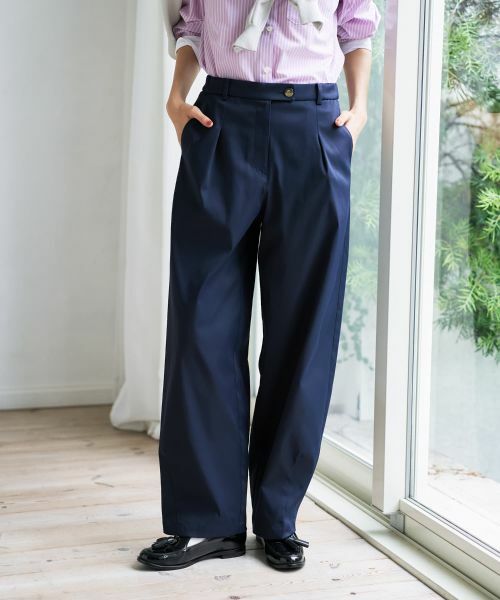 CARA O CRUZ / キャラ・オ・クルス その他パンツ | タックパンツ(ネイビー)