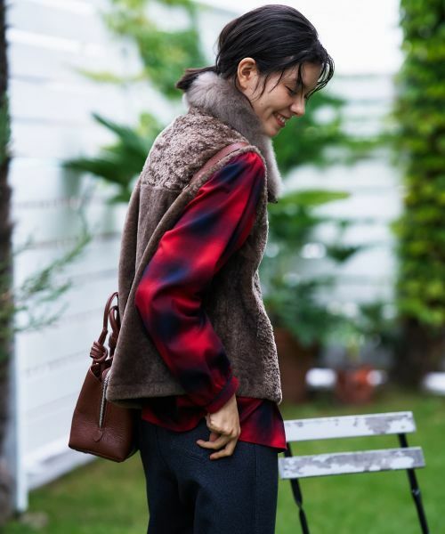 CARA O CRUZ / キャラ・オ・クルス テーラードジャケット | シープファーベスト【LISA CONTE】 | 詳細9