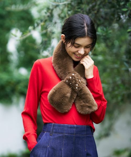 CARA O CRUZ / キャラ・オ・クルス マフラー・ショール・スヌード・ストール | ビジュー付き フェイクファーストール | 詳細4