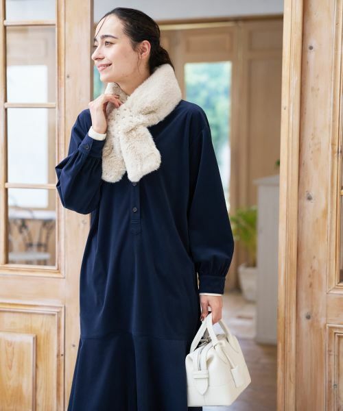 CARA O CRUZ / キャラ・オ・クルス マフラー・ショール・スヌード・ストール | ビジュー付き フェイクファーストール | 詳細8