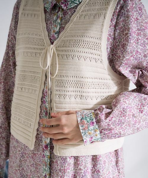 CARA O CRUZ / キャラ・オ・クルス テーラードジャケット | 透かし編みVネックニットベスト | 詳細23