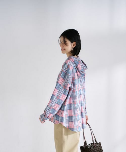 CARA O CRUZ / キャラ・オ・クルス シャツ・ブラウス | パッチワーク風チェックフーデッドシャツ | 詳細21