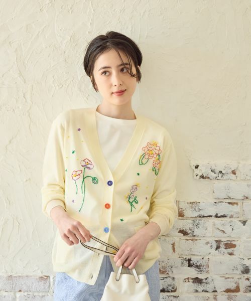 CARA O CRUZ / キャラ・オ・クルス カーディガン・ボレロ | フローラル刺繍Vネックカーディガン【CoC by CARA O CRUZ】 | 詳細1