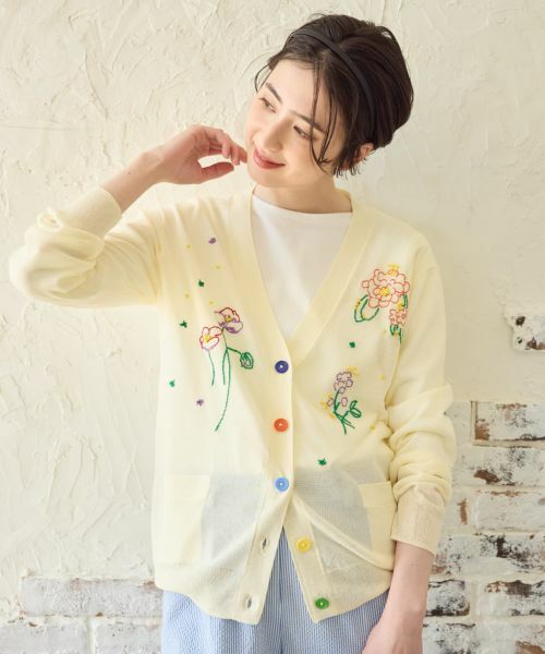 CARA O CRUZ / キャラ・オ・クルス カーディガン・ボレロ | フローラル刺繍Vネックカーディガン【CoC by CARA O CRUZ】 | 詳細3