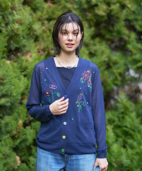 CARA O CRUZ / キャラ・オ・クルス カーディガン・ボレロ | フローラル刺繍Vネックカーディガン【CoC by CARA O CRUZ】 | 詳細4