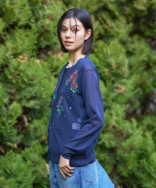 CARA O CRUZ / キャラ・オ・クルス カーディガン・ボレロ | フローラル刺繍Vネックカーディガン【CoC by CARA O CRUZ】 | 詳細3