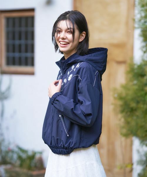 CARA O CRUZ / キャラ・オ・クルス その他アウター | 花刺繍ショート丈ブルゾン | 詳細3