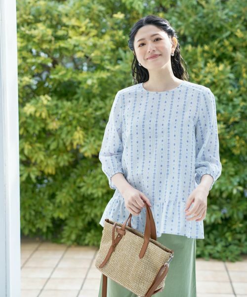 CARA O CRUZ / キャラ・オ・クルス シャツ・ブラウス | 洗える 切替幾何学柄ブラウス【DEVEAUX】（コバルトブルー）