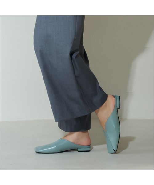 carino / カリーノ サンダル | Vカットラインスクエアトゥミュール | 詳細8