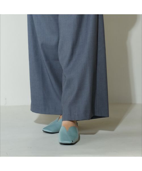 carino / カリーノ サンダル | Vカットラインスクエアトゥミュール | 詳細10