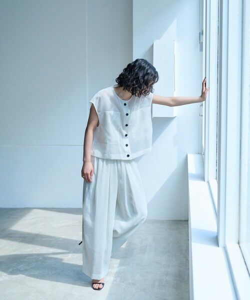 CAST: / キャスト コロン パンツ | 【着用しわ軽減/セットアップ対応】シアータックギャザーパンツ | 詳細1