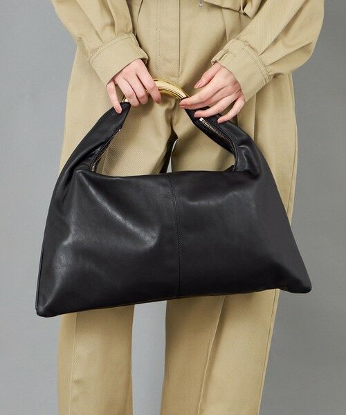 CAST: / キャスト コロン バッグ | 【LE VERNIS】Sculpture triangle M | 詳細1