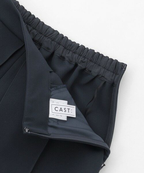 CAST: / キャスト コロン パンツ | 【9/2発売】【UV対策/着用じわ軽減/セットアップ対応】フォルムタックデザインパンツ | 詳細7