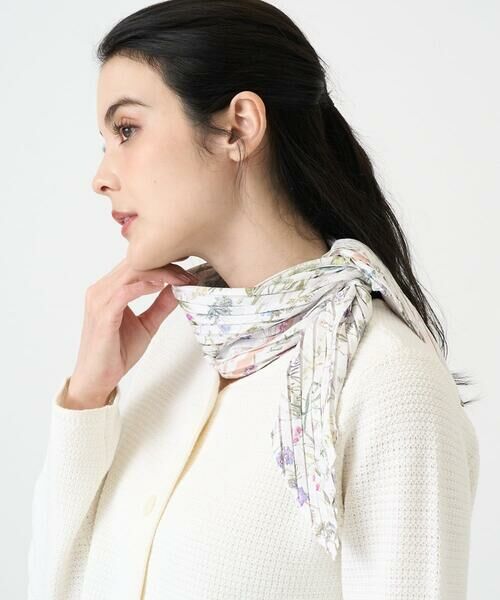 CHRISTIAN AUJARD / クリスチャン・オジャール マフラー・ショール・スヌード・ストール | ボタニカルフラワースカーフ | 詳細1