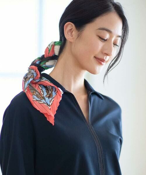 CHRISTIAN AUJARD / クリスチャン・オジャール マフラー・ショール・スヌード・ストール | プリーツスカーフ（ピンク）