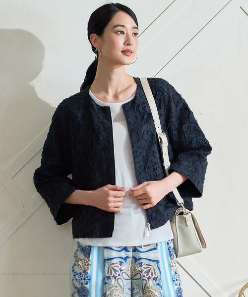 CHRISTIAN AUJARD Lサイズ / クリスチャン・オジャール　エルサイズ ノーカラージャケット | 【大きいサイズ】フラワーカットジャカードジャケット | 詳細1