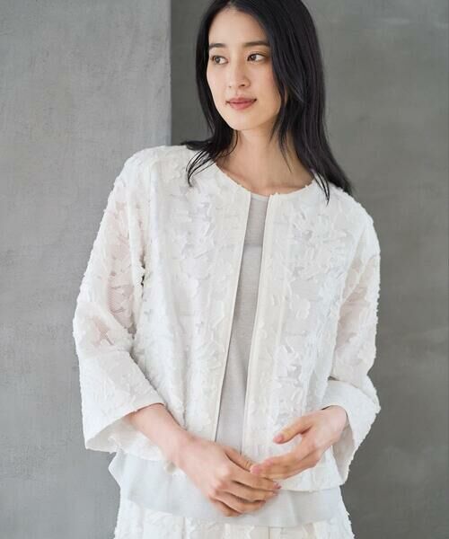 CHRISTIAN AUJARD Lサイズ / クリスチャン・オジャール　エルサイズ ノーカラージャケット | 【大きいサイズ】フラワーカットジャカードジャケット（ホワイト）
