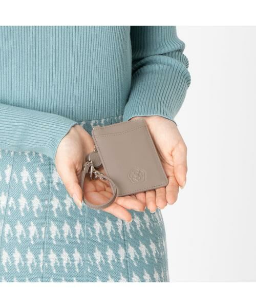 CLATHAS / クレイサス カードケース・名刺入れ・定期入れ | クレイサス CLATHAS ワッフル リール付きパスケース | 詳細23