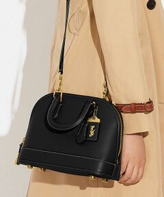 COACH - 新作”レヴェル”バッグ トップハンドルとパッドロックで上品な ...