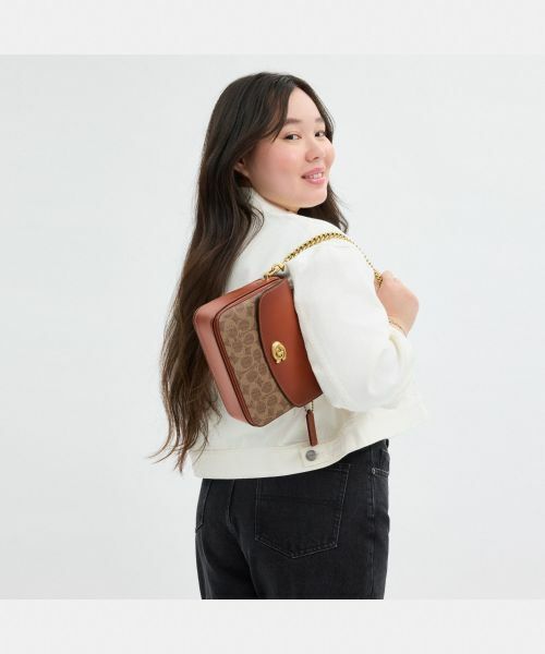 COACH キャシー クロスボディバッグ 19・シグネチャーキャンバス キャシー クロスボディ バッグ 19・シグネチャー キャンバス