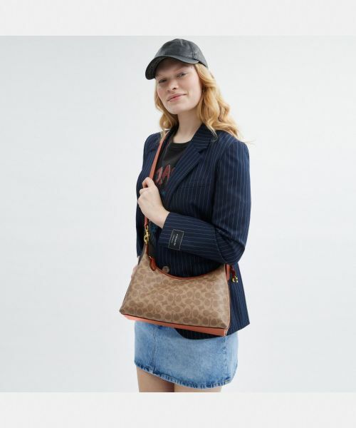 COACH シグネチャーキャンバスのジュリエットショルダーバッグ ジュリエット ショルダー バッグ 25・シグネチャー キャンバス