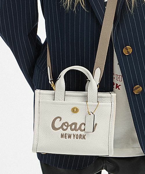 COACH/コーチ カーゴ トート バッグ 20 WHITE ONE COACH/コーチ カーゴ トート バッグ 20 WHITE ONE