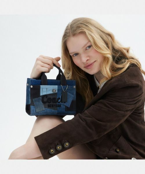 セール】Y2K パッチワーク風パターン チャーム付きショルダー