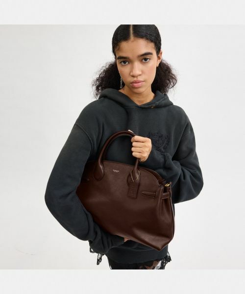 COACH 新品 テイタム キャリーオール 40 COACH Tatum Carryall 40, Black True Red: Handbags: Amazon.com
