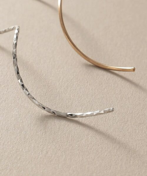 COCOSHNIK / ココシュニック ピアス・イヤリング | K10ポリッシュ×ミラーカット S字ライン チェーンピアス（YG×WG） | 詳細10