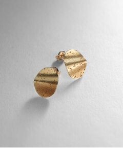 COCOSHNIK / ココシュニック ピアス・イヤリング | K10スターダストプレート ウエーブオーバル スタッドピアス