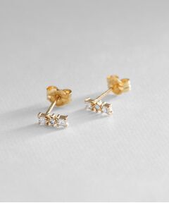 K18ダイヤモンド プリンセス×ラウンドカット スタッドピアス