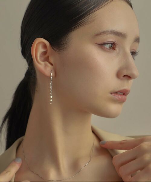 COCOSHNIK / ココシュニック ピアス・イヤリング | プラチナ フラワークロスフリンジ スタッドピアス | 詳細9