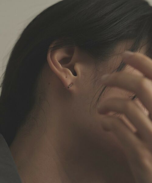 COCOSHNIK / ココシュニック ピアス・イヤリング | K10ダイヤモンド トライアングルシェイプ スタッドピアス | 詳細10