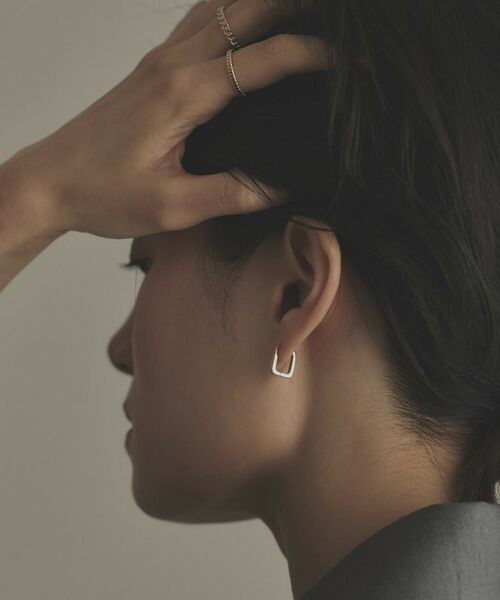 COCOSHNIK / ココシュニック ピアス・イヤリング | K10ダイヤモンド スクエア 中折れピアス | 詳細9