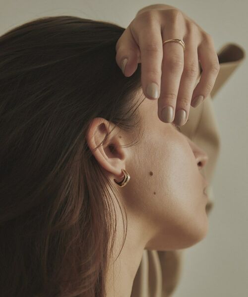 COCOSHNIK / ココシュニック ピアス・イヤリング | K10中空スクエアニュアンスフープ スタッドピアス | 詳細8