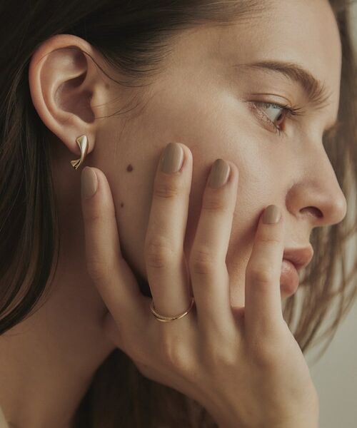 K10甲丸ツイスト スタッドピアス （ピアス・イヤリング