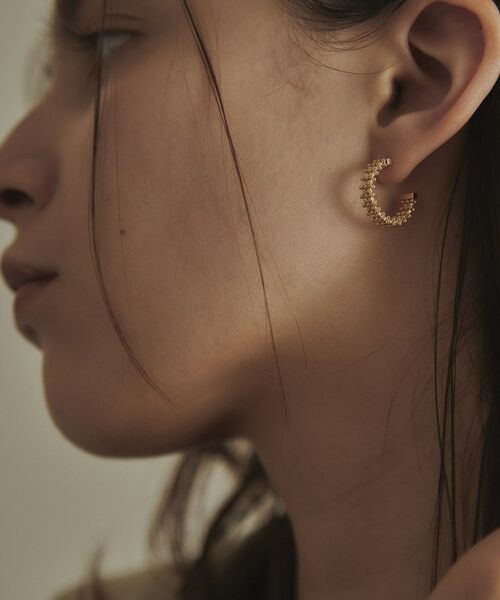 【国内即発】≪MC STUDIO≫ ゴールド リーフ スタッズ ピアス K18ハニーカットボールフープ スタッドピアス (ピアス